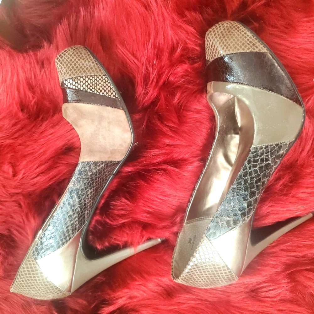 Multi-Pattern Grey Heels